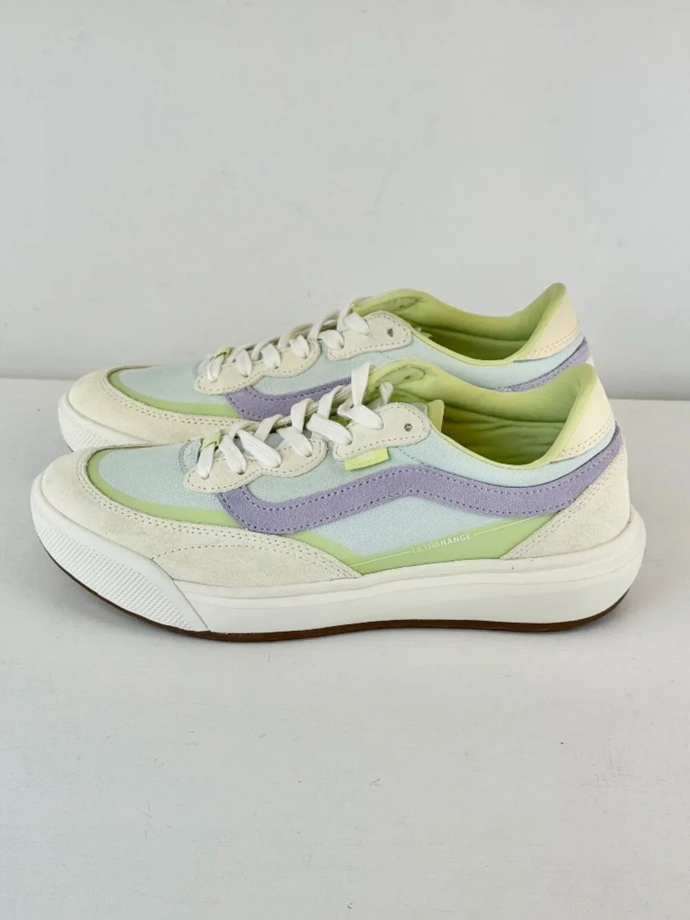 Men's 8 Women's 9.5 -VANS UltraRange 2.0 LimeLight Green Lightweight Sneaker